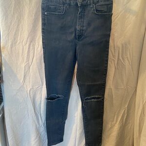 Distressed Skinny Jeans